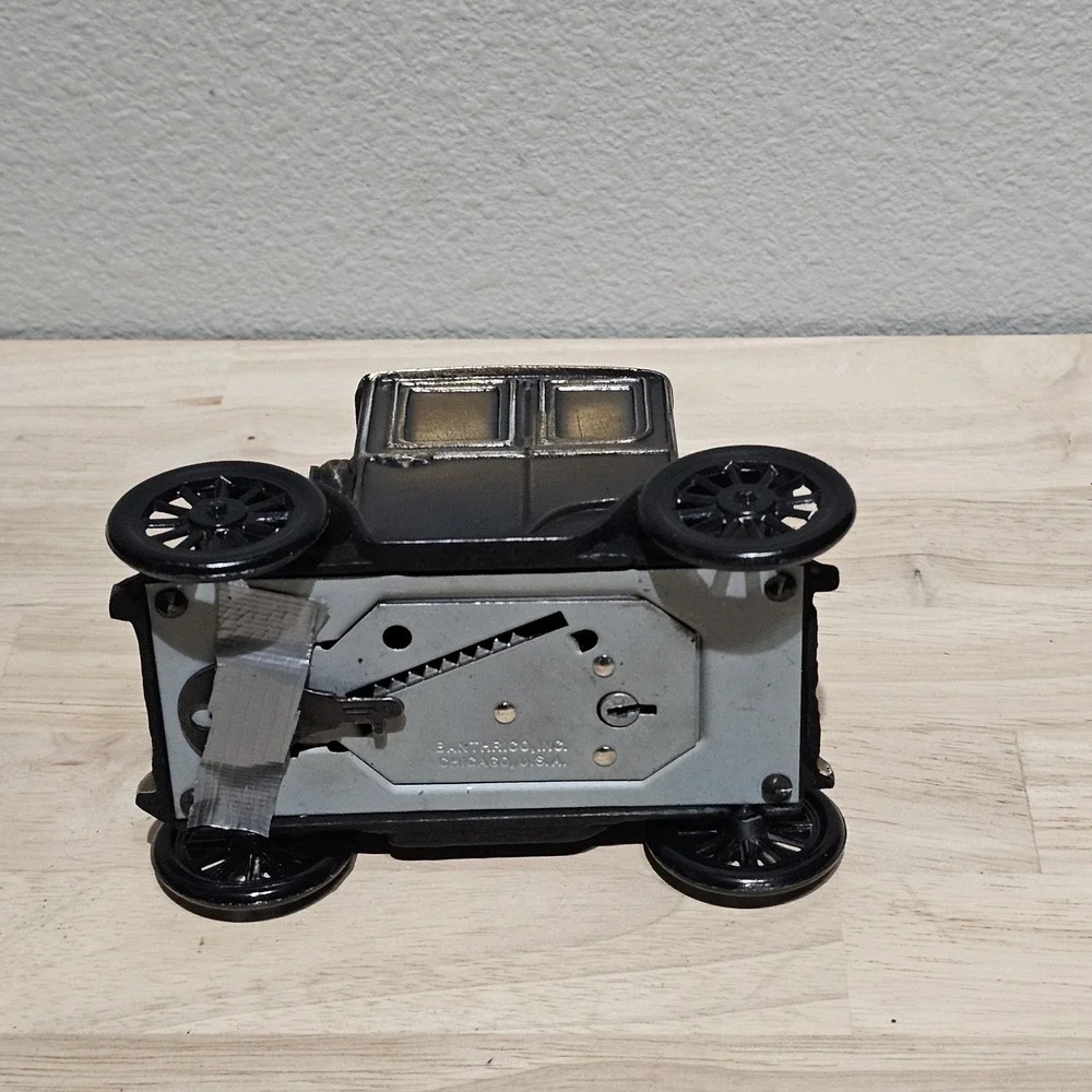 VINTAGE BANTHRICO COIN BANK METAL CAR 1910 BAKER ELECTRIC WITH KEY